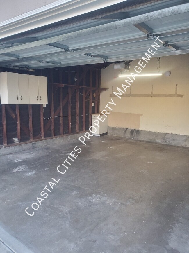 Building Photo - 4408 Ostrom Ave