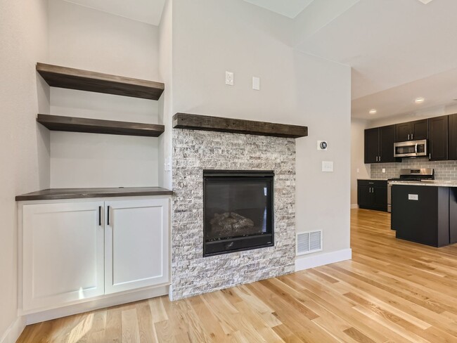 Building Photo - COMING IN  May!!!!!!  Spacious 4 Bedroom, ...