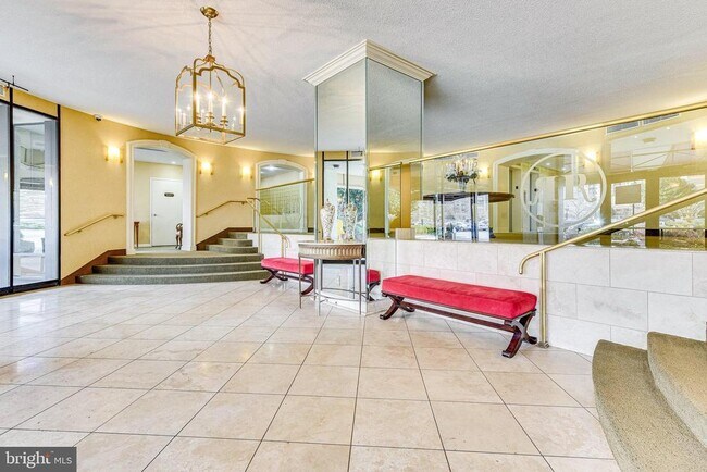 Building Photo - 8370 Greensboro Dr