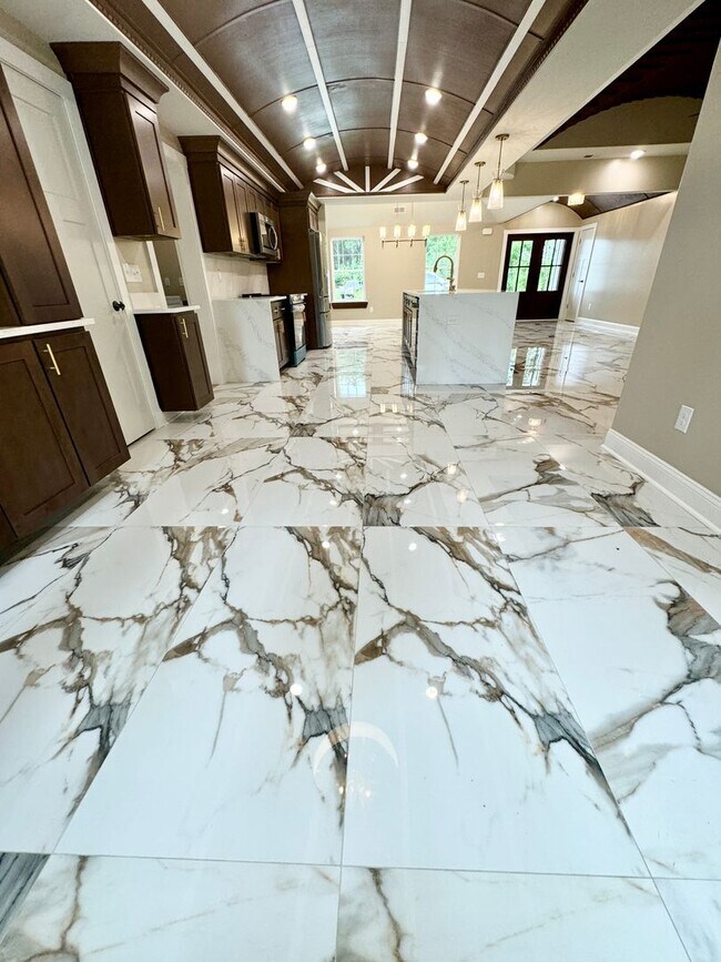 Building Photo - Beautiful 4 Bedroom, 3 Bath home located in Myrtle Grove Plantation!