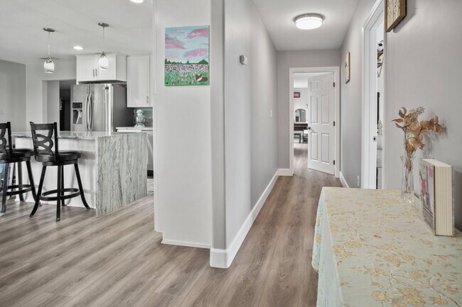 Building Photo - 4 Bed | 2.5 Bath Home in Spring Valley with Detached Office Suite!