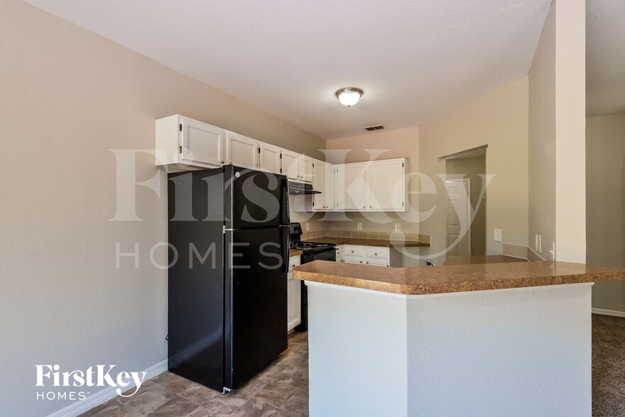 Building Photo - 1523 S Cranberry Blvd