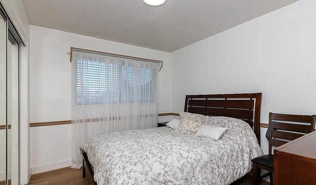 Building Photo - Available Now - Beautiful Ranch-Style Home with Pool