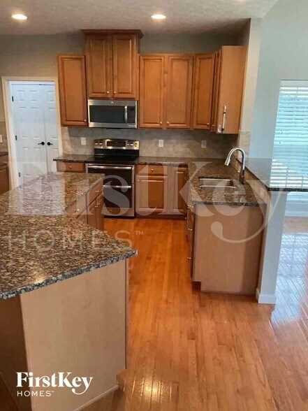 Building Photo - 9439 Tebbs Ct