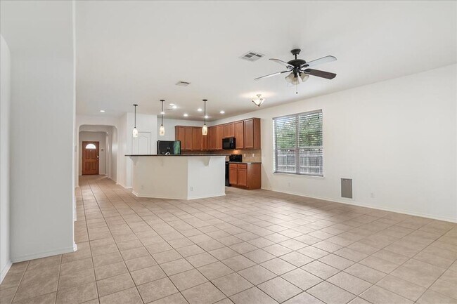 Building Photo - 200 Rudy Ln
