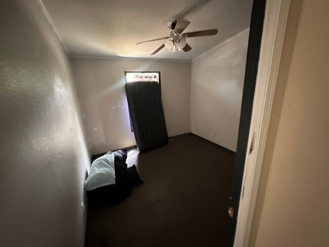 Building Photo - 327 Maridel Ave