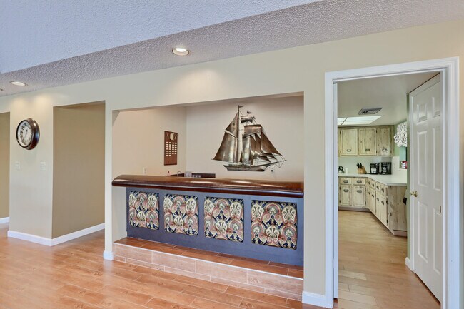 Building Photo - 5390 Woodland Lakes Dr