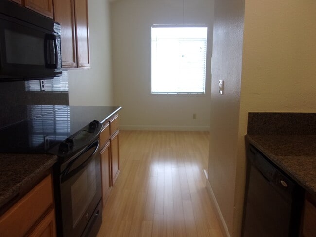 Building Photo - Cambridge Estates