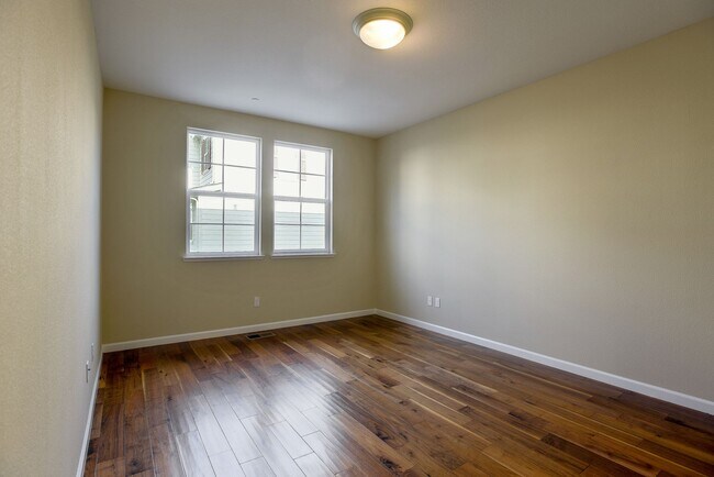 Building Photo - 631 True Wind Way