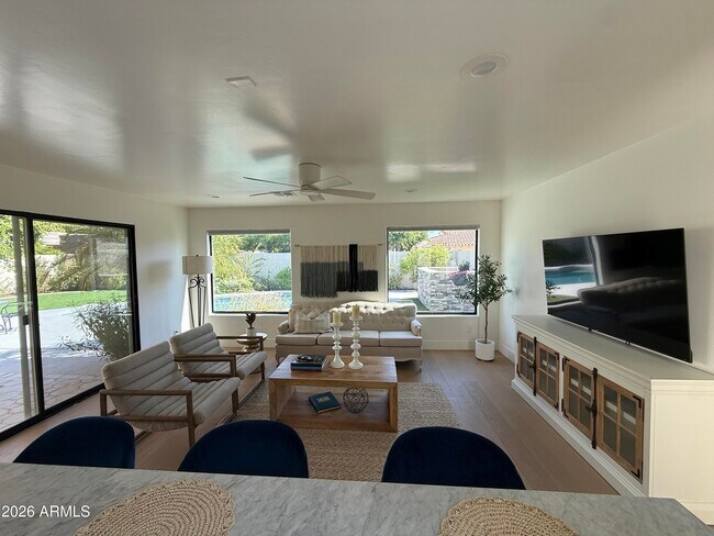 Building Photo - 7285 E Las Palmaritas Dr