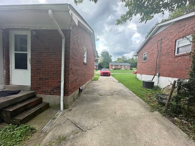Building Photo - 1869 Costigan Dr