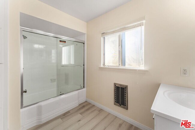 Building Photo - 115 Marguerita Ave