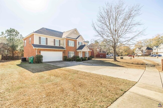 Building Photo - 104 Rosales Dr