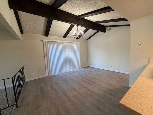 Building Photo - Fully Renovated 2-Bedroom Home with Spacious Layout in Prime Fair Oaks Location