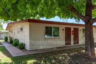 Building Photo - 1002 S Mariana St