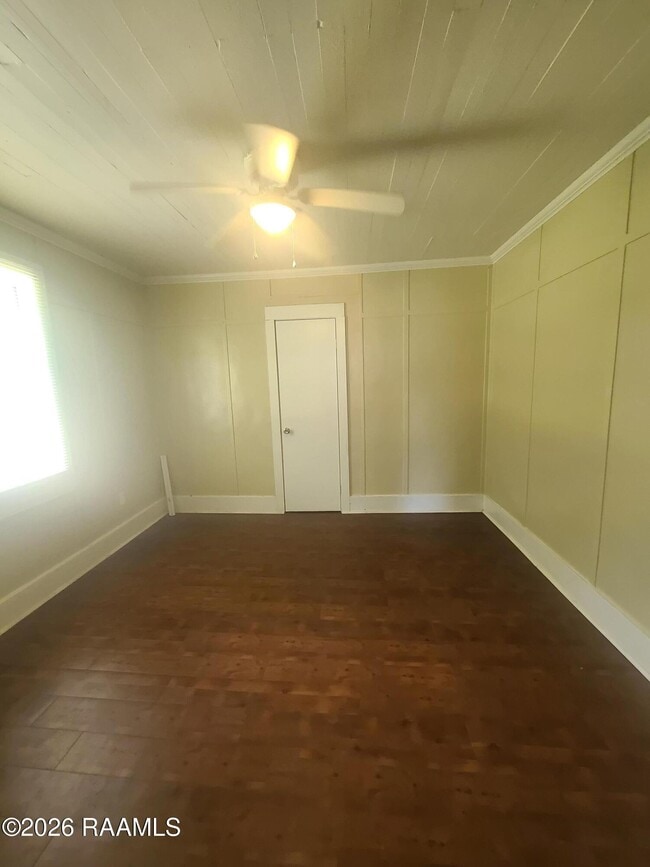 Building Photo - 1032 N Railroad Ave