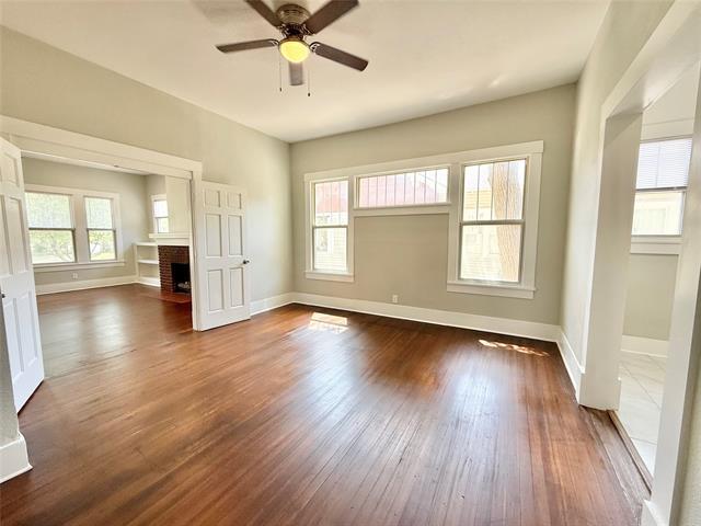 Building Photo - 1201 E Lamar St