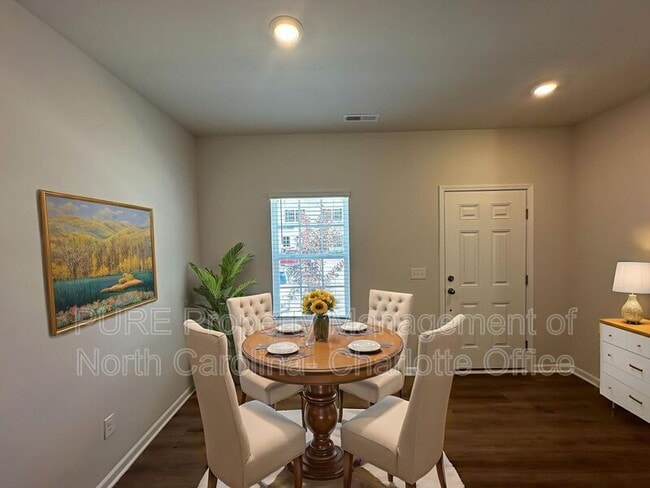 Building Photo - 1835 Autumn Mist Dr