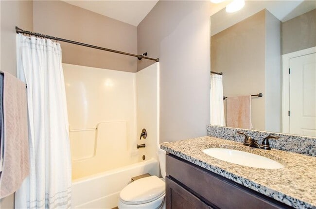 Building Photo - 4669 Sierra Creek Dr NE