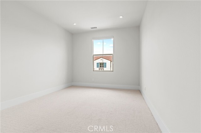 Building Photo - 122 Mossvine