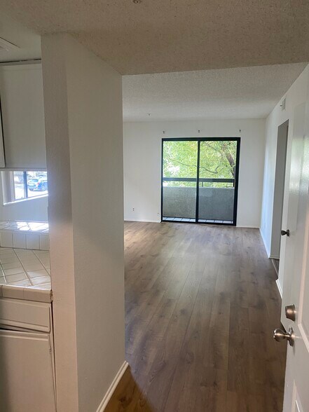 Building Photo - 2400 Seneca St