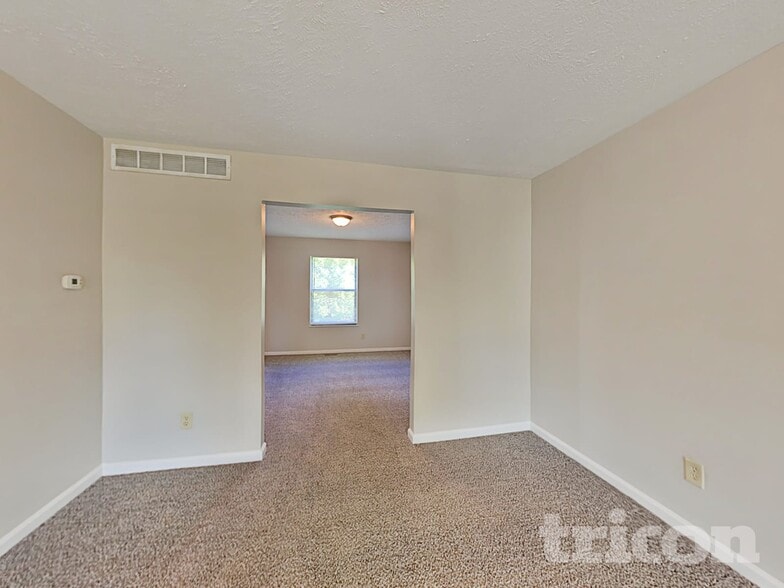 Building Photo - 3708 W 42nd Terrace