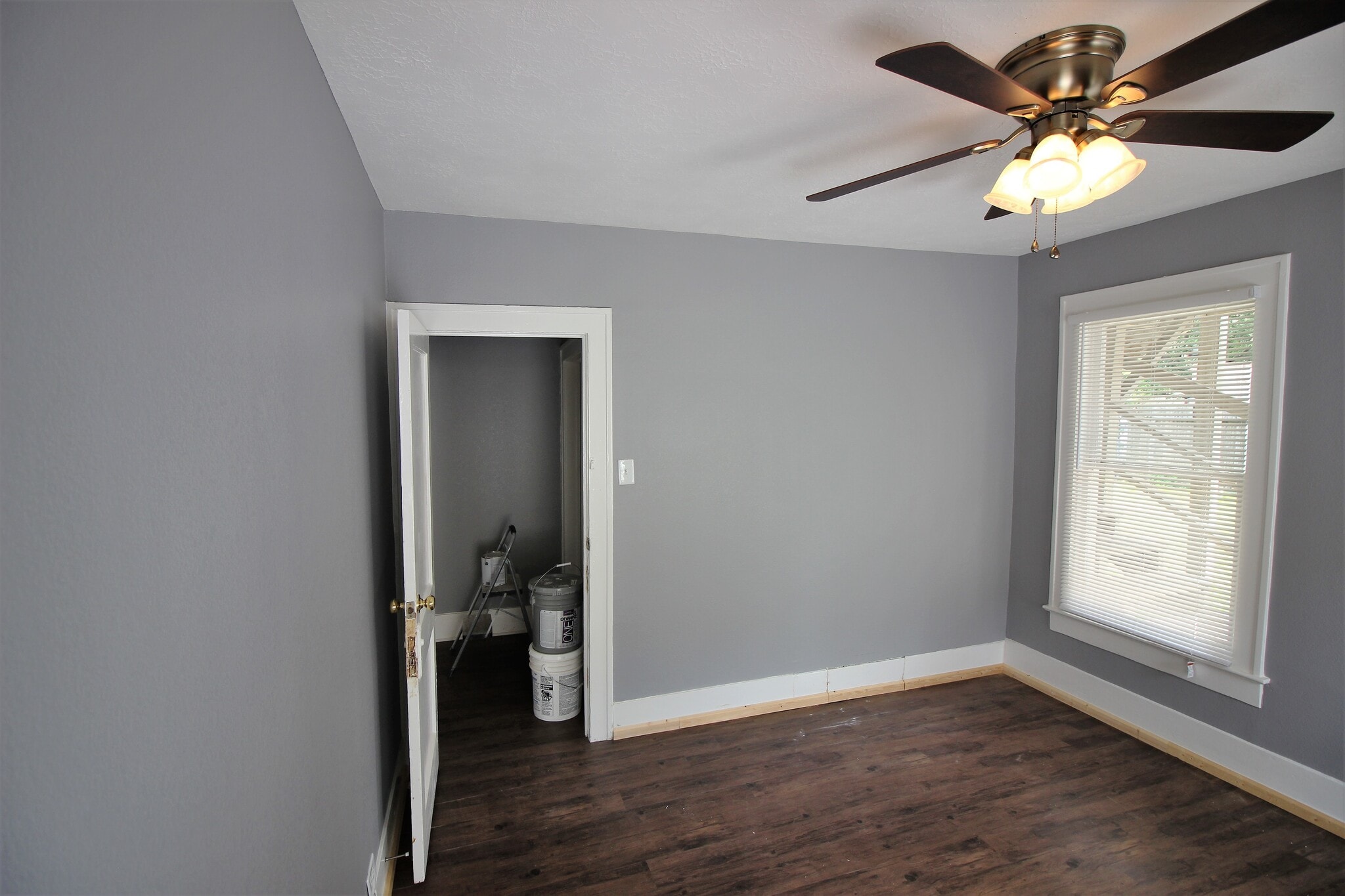 Building Photo - 4405 Woodside St