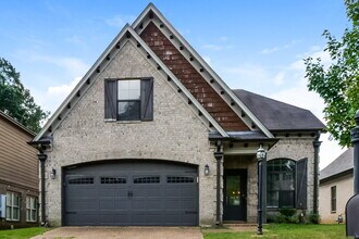 Building Photo - 450 Garden Springs Dr