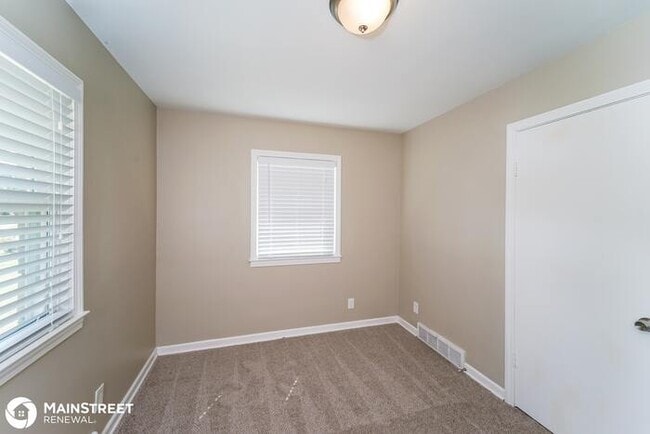 Building Photo - 9400 Aristides Dr, Louisville, KY 40272