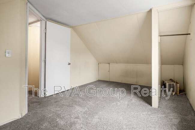 Building Photo - 819 Boroughbridge Rd