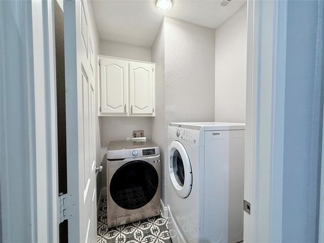 Building Photo - 3105 Cantura Dr