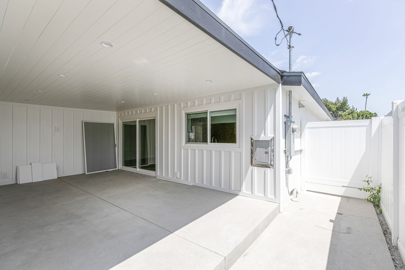 Building Photo - 7759 Van Noord Ave
