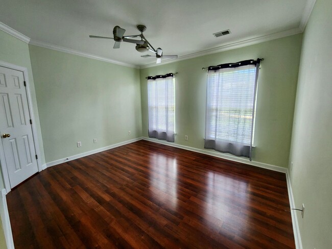 Building Photo - Charming 2 bedroom plus flex room in Dunes...