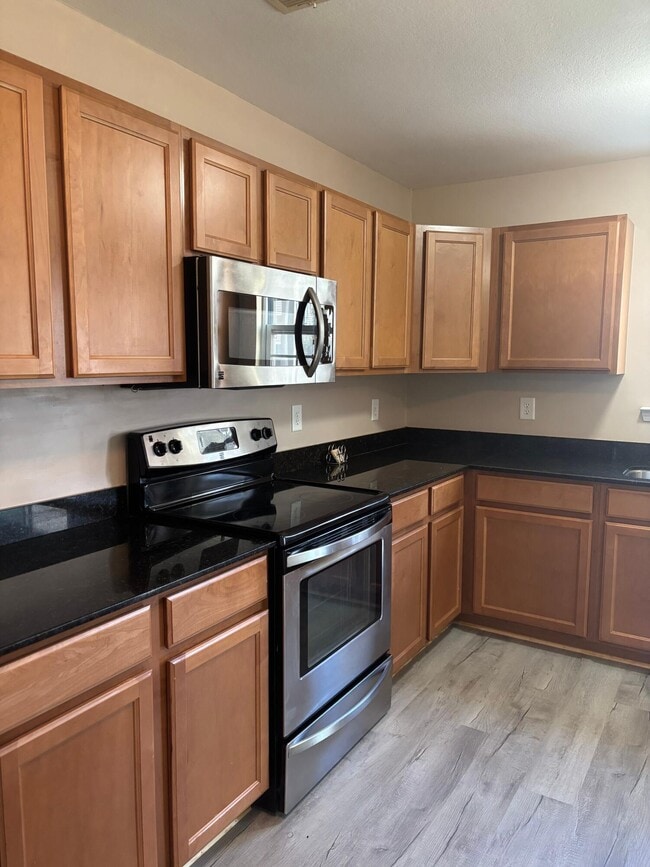 Building Photo - 1825 Polaris Dr