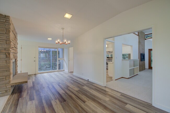 Building Photo - 8241 45th Ave NE