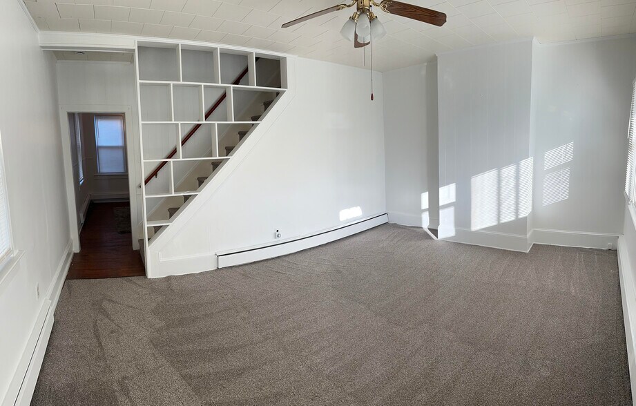 Living Room - 105 Chambers St