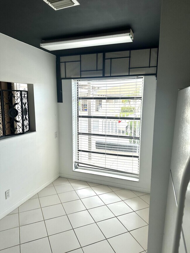 Building Photo - 6792 Moonlit Dr