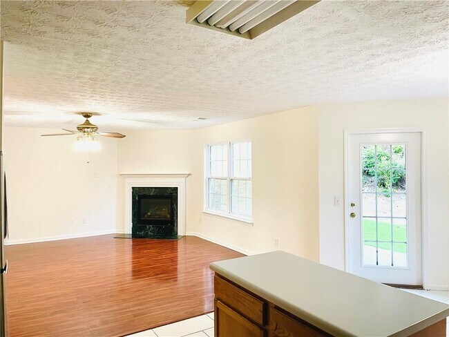Building Photo - 1700 Ivey Pointe Ct