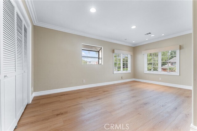 Building Photo - 24832 Los Gatos Dr