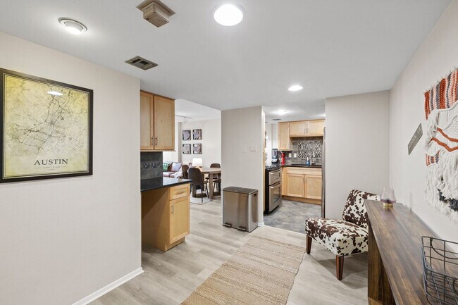 Building Photo - 1800 Lavaca St