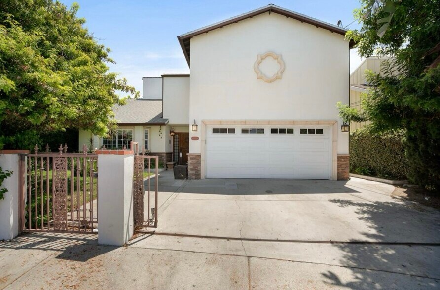 Building Photo - 5954 Wilkinson Ave