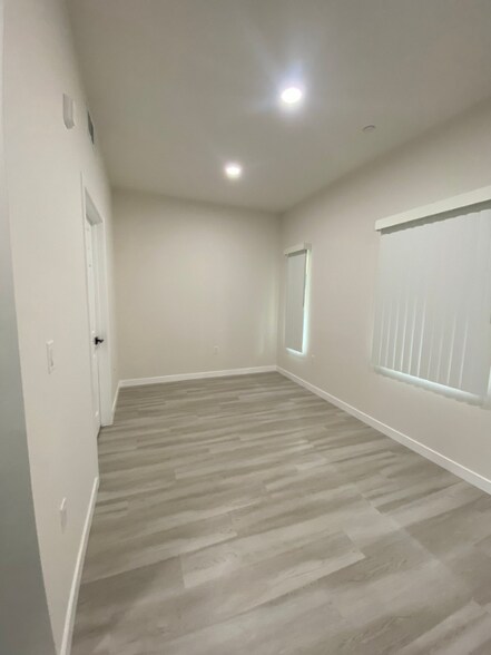 Building Photo - 2341 Ulric St