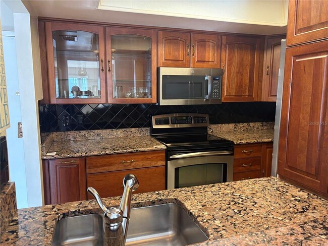 Building Photo - 5220 Brittany Dr S