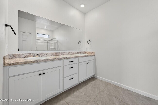 Building Photo - 830 Remington Green Dr SE