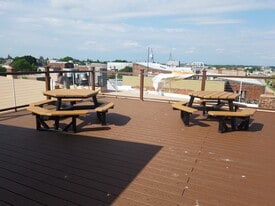 rooftop deck-Jackson St Pier - Water's Edge Apartments