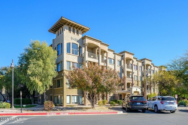 Building Photo - 5450 E Deer Valley Dr