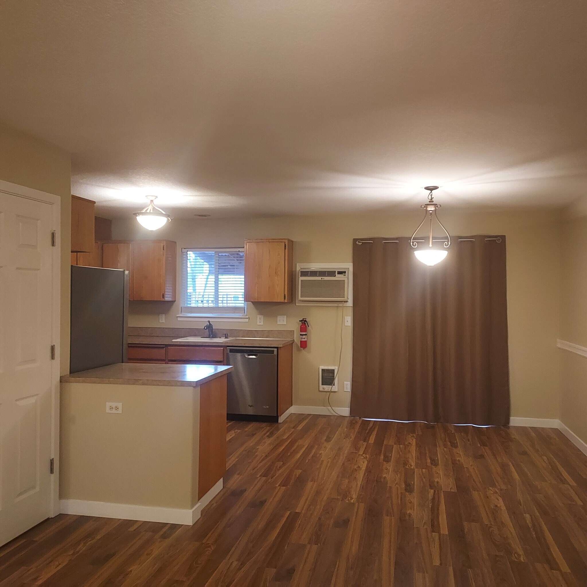 Living Room 2 - 7910 SE 67th Ave