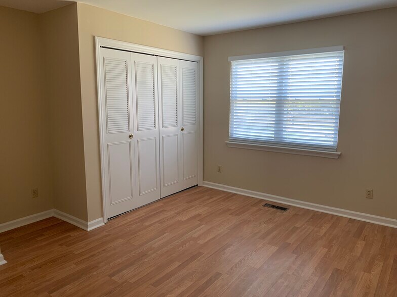 Building Photo - 3085 Speicher Cir