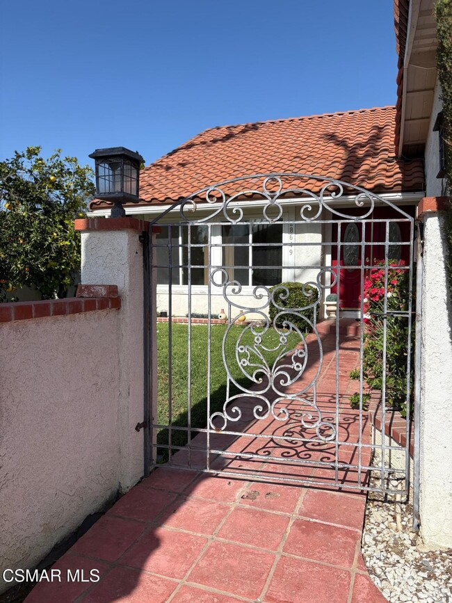 Building Photo - 28649 Acacia Glen St