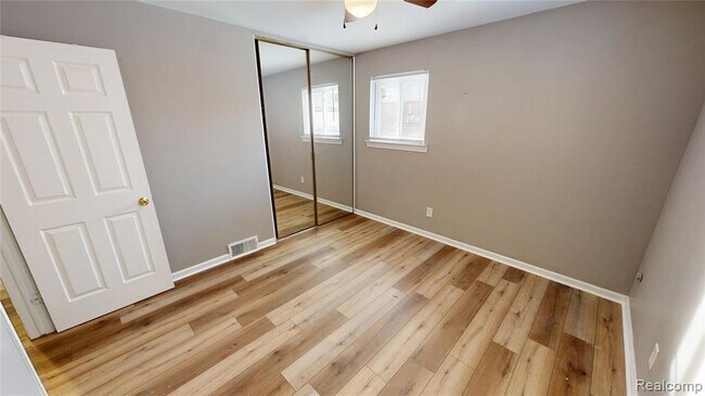 Building Photo - 1177 Connie Ave